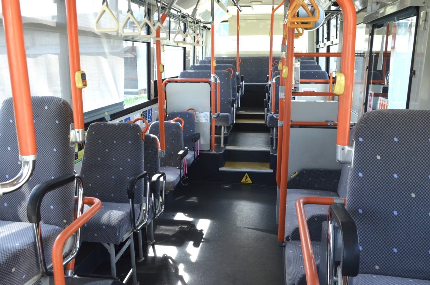 【希少】西鉄 電車 バス 網棚 荷棚 つり革セット 希少】西鉄 電車 バス 網棚 荷棚 つり革セット