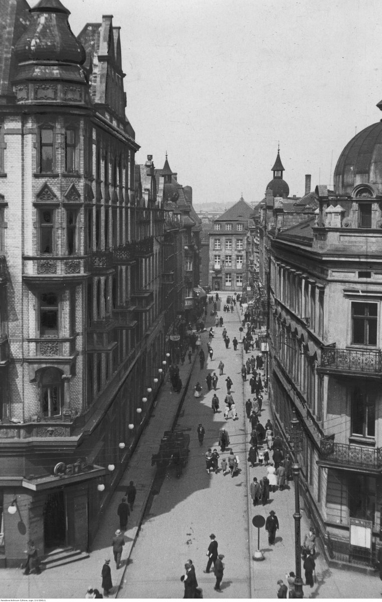 #Kattowitz Direktionstraße (1920). Obecnie to ul. Dyrekcyjna w #Katowice - widok na ul. Warszawską.