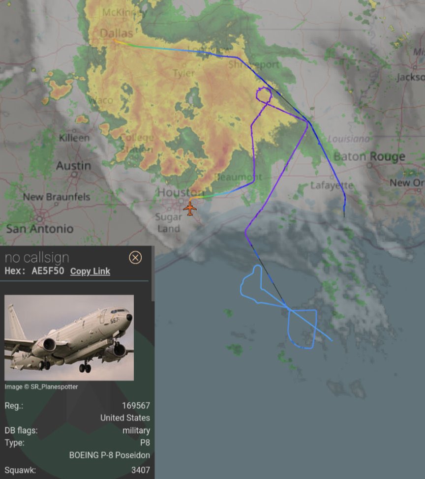 P8 Poseidon 567 went to Ellington due to difficult landing conditions at KDAL @SR_Planespotter 🇺🇸