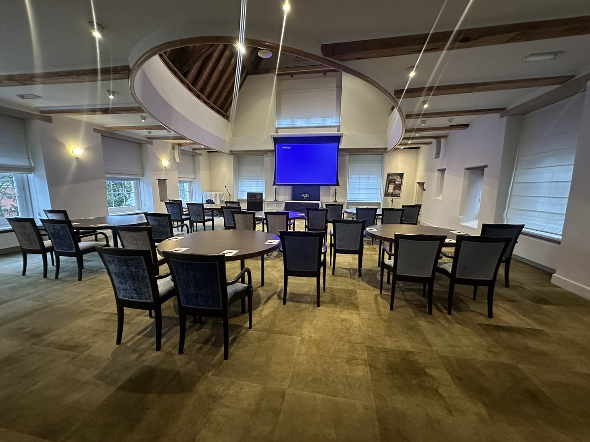 Throwback naar een van onze favoriete evenementen locatie! <a href="/Karel5Utrecht/">Karel 5</a> in Utrecht! 
.
Wij houden van een mooie unieke evenementen locatie in Rotterdam, maar we hebben ook een lijstje met mooie event locaties buiten Rotterdam! 😉✨
.
#VKOZ #zakelijkevenementenbureau