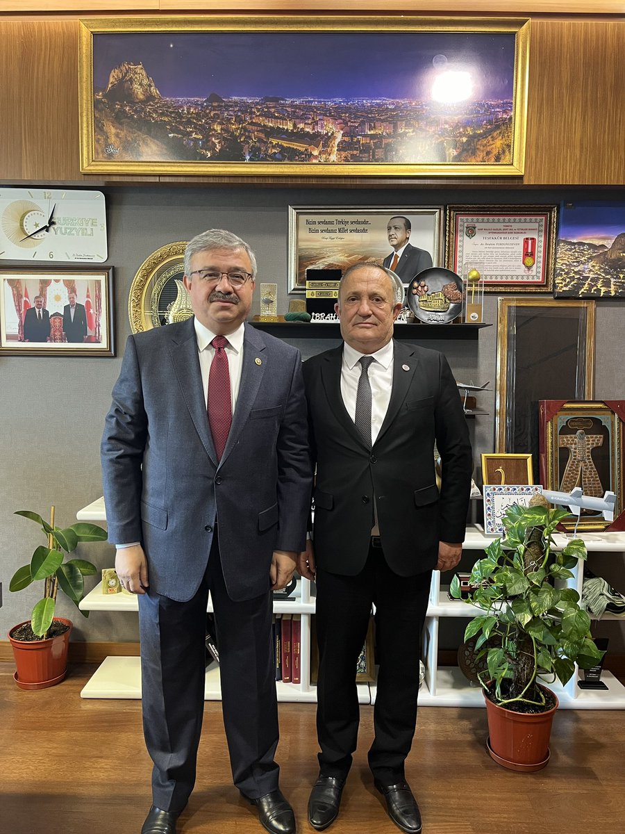 📍TBMM Akören Belediye Başkanımız Hacı Candan ve beraberindeki heyeti Gazi Meclisimizde misafir ettik. Akörenli hemşehrilerimizin daima yanındayız. Başkanımıza ziyaretlerinden dolayı teşekkür eder çalışmalarında kolaylıklar dilerim.