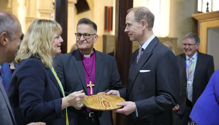 HRH Prince Edward helped worshippers celebrate the reopening of Newport Minster after a transformation project He was given a tour of the newly-refurbished building ahead of the service, meeting some of the craftspeople, professionals, donors & volunteers iwradio.co.uk/news/local-com…