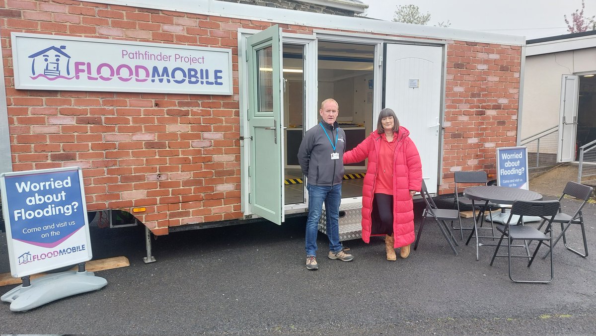 In Llanybydder with the #Floodmobile ( & my big coat!) Ready to show the community who live at #flood risk around. With Gareth from @Watertight_Int