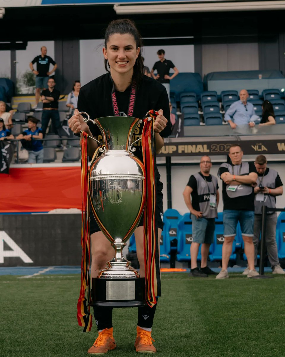 FebeVanhaecke's tweet photo. Yesterday we wrote history for @clubyla. A day that I will never forget. I want to thank my girls for all their hard work and I am so proud of them! I was waiting 13 years for this beautiful day and my dream came finally true because of them, my first cup in my career! 🙏💙🖤🏆 https://t.co/nArBvYd98W