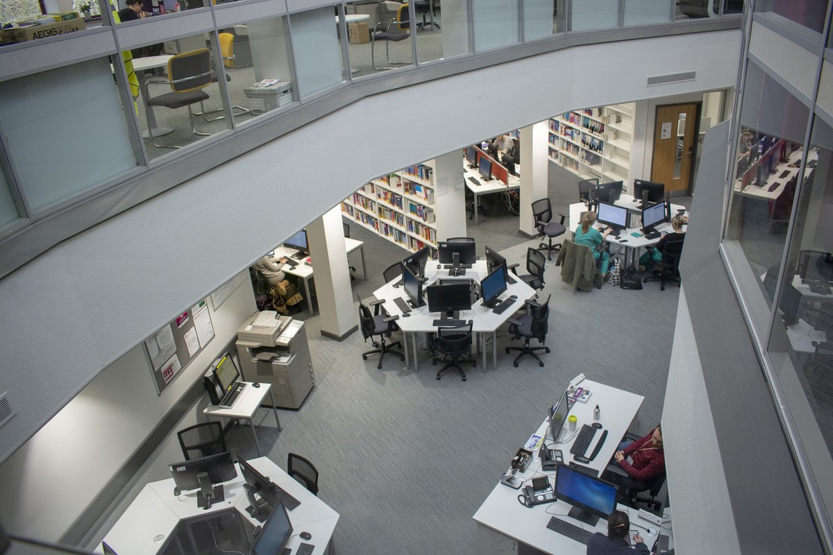 It's a Bank Holiday on Monday 06 May.

This means that Swindon library won't be open on Monday.

It will reopen at 7.00am on Tuesday morning.