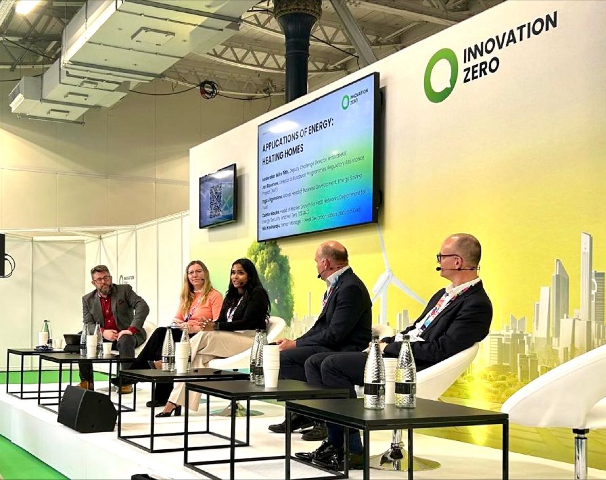 I spoke at the 'Glastonbury of net zero' as @Ed_Miliband called it in his speech right after our panel discussion. Yesterday I had the pleasure of speaking on a panel on decarbonising heat at Innovation Zero held at Olympia London.