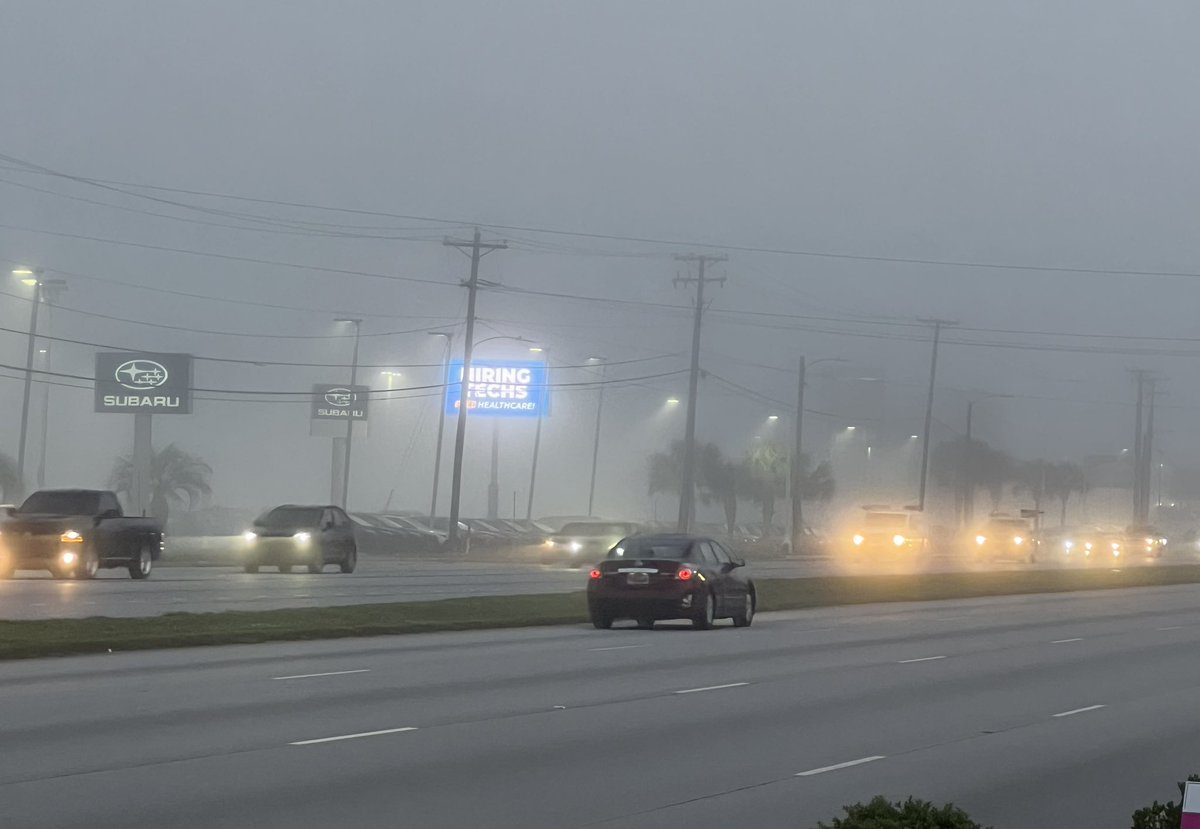 TRAVEL ALERT/Lowcountry: Watch out for dense fog out in some areas this morning. Here’s a look at Rivers Ave near Otranto. Fog is dense in Summerville with visibility down to a 1/4 mile. *Low Beams * Extra Following Distance 🛣️🌫️🚙 @ABCNews4 @natwxdesk @NWSCharlestonSC