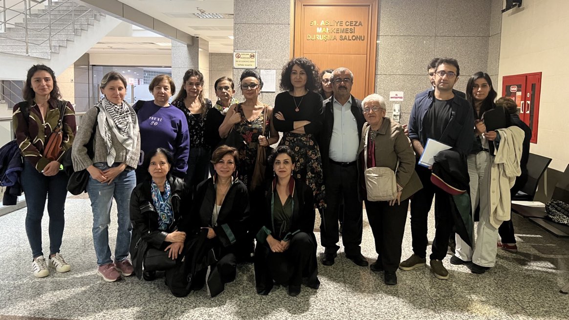 1/ Great news that human rights defender @KeskinEren1 & he co-defendant @gullistan_ are acquitted of the spurious charges of ‘denigrating the Turkish Nation’ for having read out a statement remembering the 1915 victims of massacres of Armenians calling it a genocide. @P24Punto24
