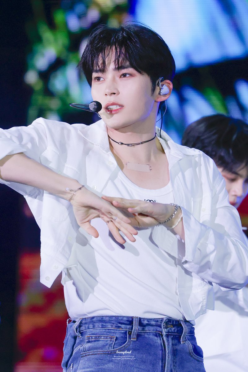 240501 #성한빈 #SUNGHANBIN #ZEROBASEONE #ZB1 #제로베이스원 <a href="/ZB1_official/">ZEROBASEONE</a>