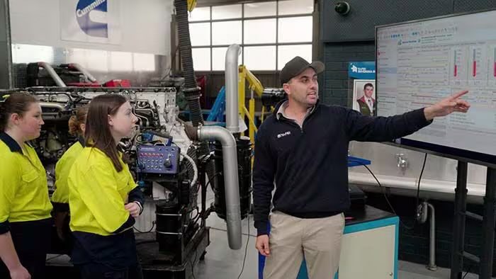 During the past 3 years, more than 3,000 industry partners have participated in the Regional Industry Education Partnerships program activities with more than 180,000 students from over 850 NSW schools. Outstanding work experience for our students! education.nsw.gov.au/news/latest-ne…