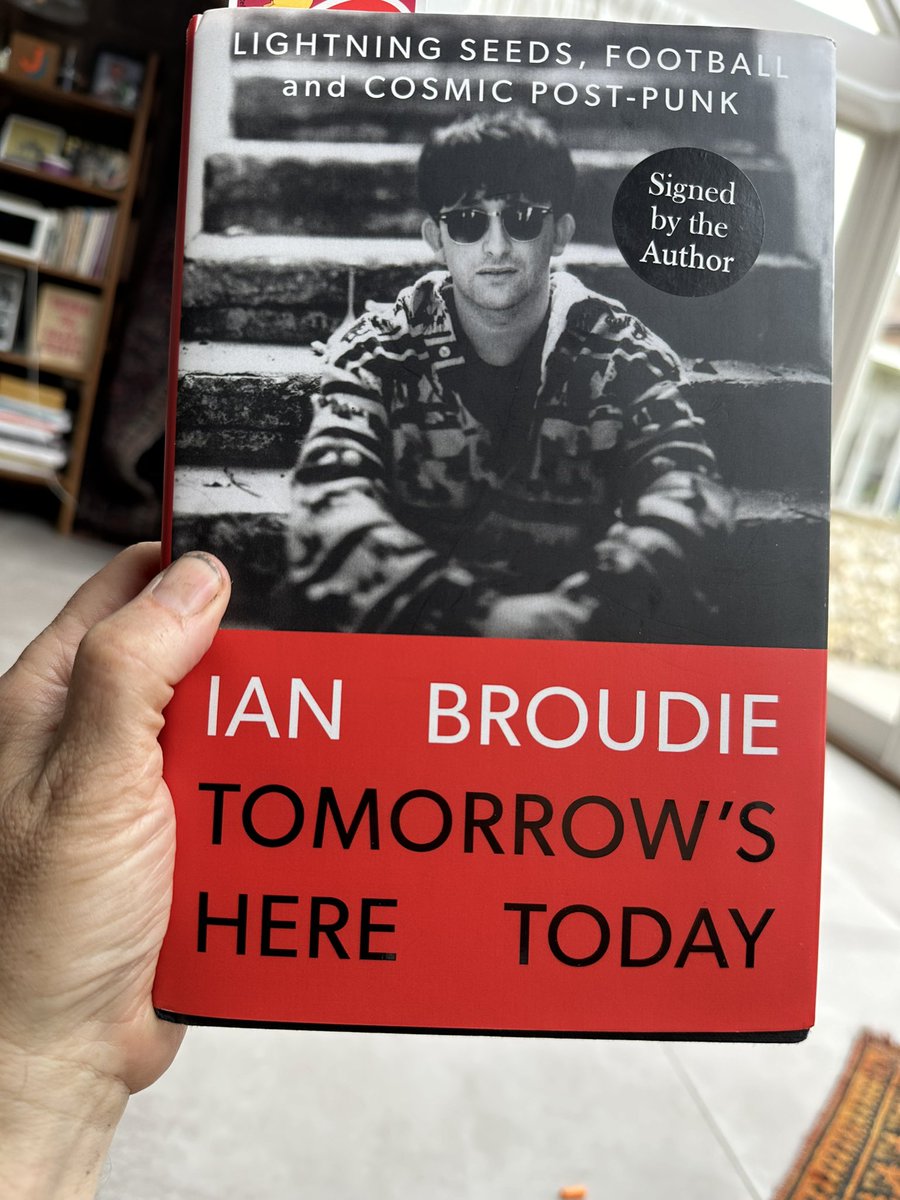 @Lightning_Seeds legend #ianbroudie. What a book!!! Loved every page of Tomorrow’s Here Today. Interesting, funny and touching. #Lovedit