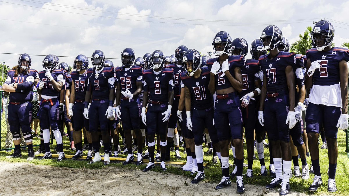 Thanks to @StThomasFB for coming by and #RecruitingTheRoyals