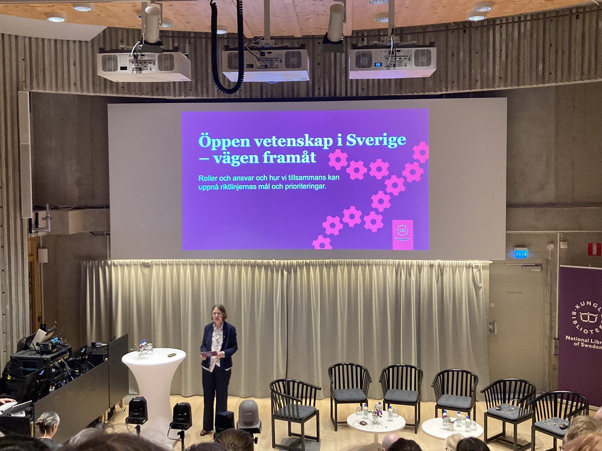 . @karingronvall inleder konferensen Öppen vetenskap i Sverige - vägen framåt #openscience #openaccess