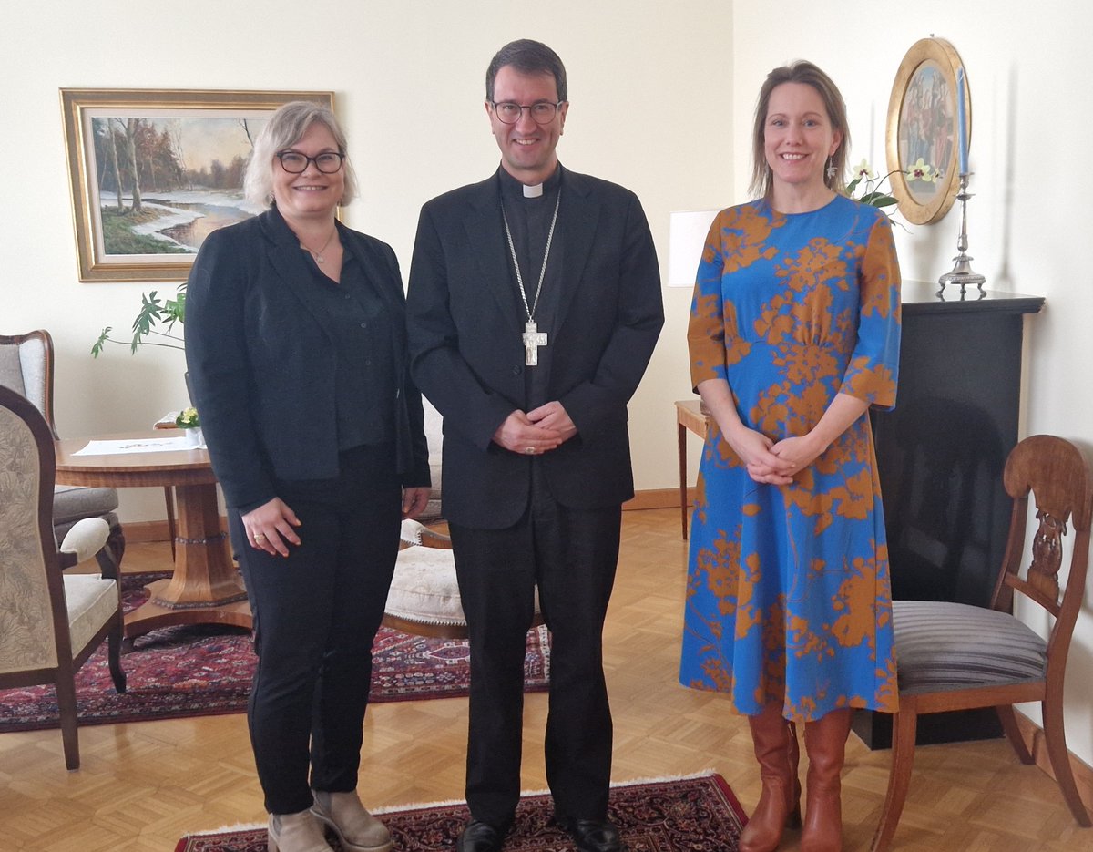 Our @SecGenCaritasEu visited @CaritasFinland last week to attend their Annual Assembly. It was a wonderful chance to meet with various partners and Finnish insitutions to discuss the work of Caritas. Thank you for your hospitality! Kiitos!