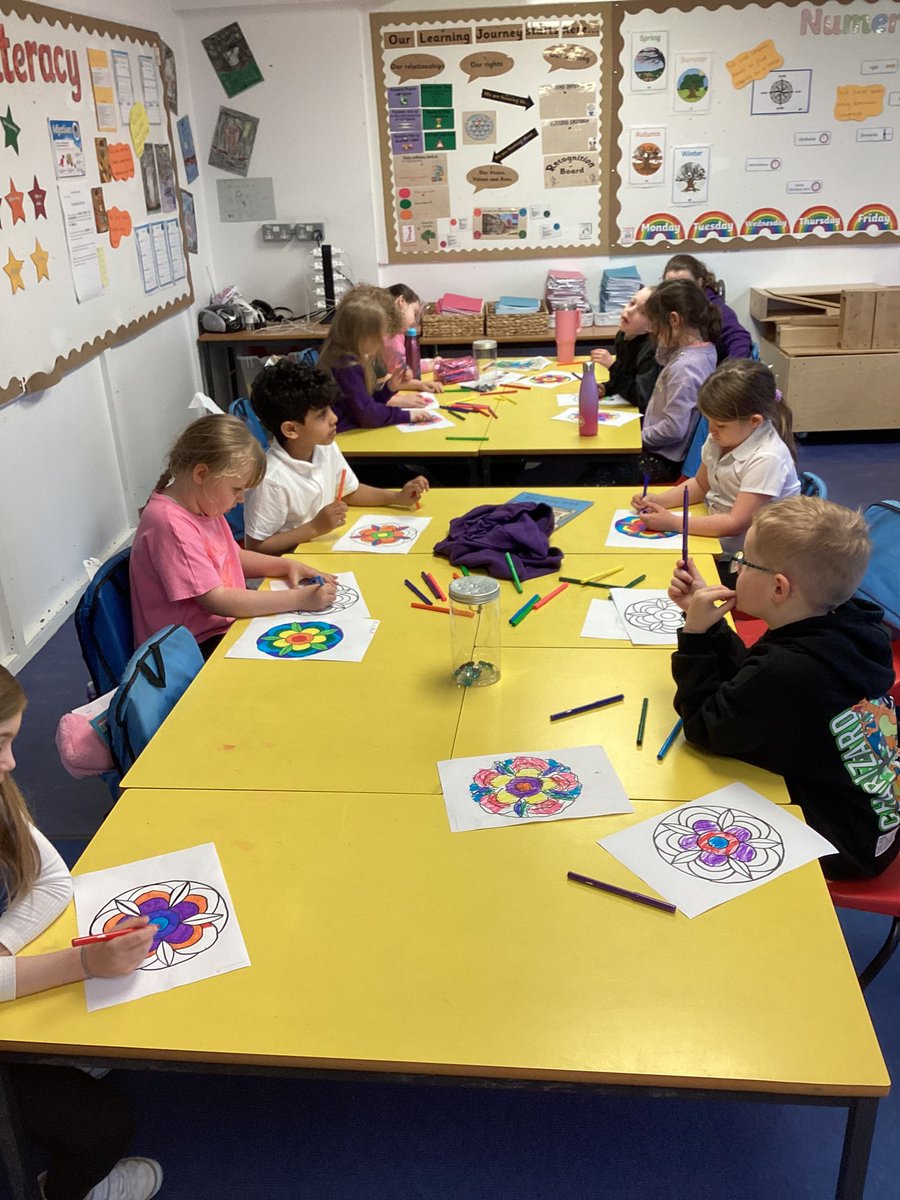 P3 are continuing to enjoy Health Fortnight. We had a fun morning in Kirkton Park, then enjoyed some relaxing mindfulness art back in class with Mrs Martin-Law 🎨🖌️