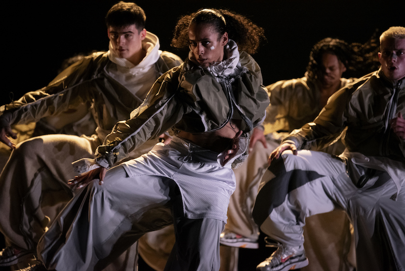 #DANCE #REVIEW Boy Blue: Cycles @BarbicanCentre @BoyBlueEnt 'are exemplary performers, the speed, depth and range of the dancers is matched only by the precision and polish of the delivery' ⭐️⭐️⭐️⭐️½ thereviewshub.com/blue-boy-cycle… #London