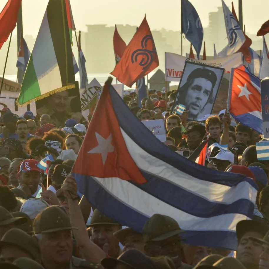 Este #1Mayo fue una muestra de la unidad del pueblo de #Cuba y su respaldo a la Revolución. #PorCubaJuntosCreamos