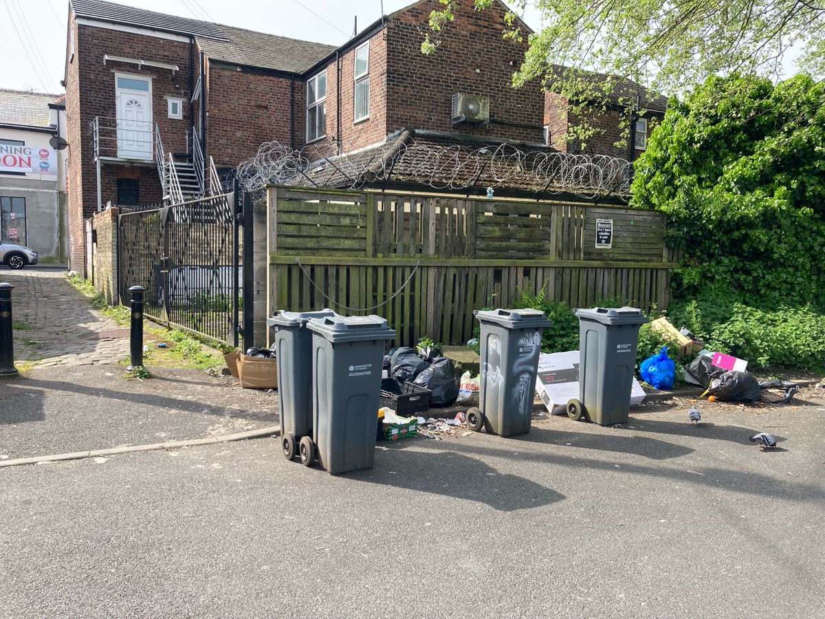 Levenshulme Station car park today and most days.
@ManCityCouncil and @MCC_Levenshulme need to start fining these tenants and businesses who regularly offend, otherwise our community will never be 'cleaner or greener'.
How many more years must we wait before we see any change??