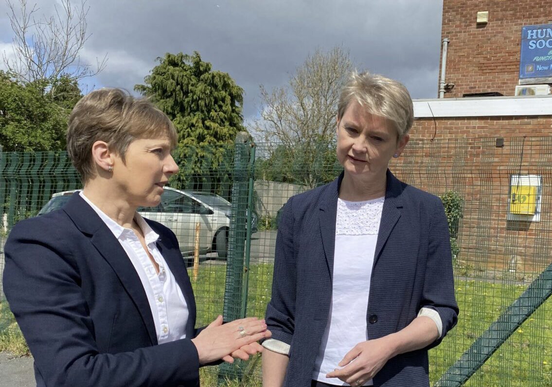 YvetteCooperMP's tweet photo. Elections for Police &amp; Crime Commissioners &amp; Mayors across England &amp; Wales today. 

Vote for brilliant @UKLabour candidates campaigning to keep streets safe;
🌹neighbourhood police back on beat
🌹new action on town centre crime
🌹stronger laws on knife crime 
🌹new youth hubs https://t.co/smH6yniE7e