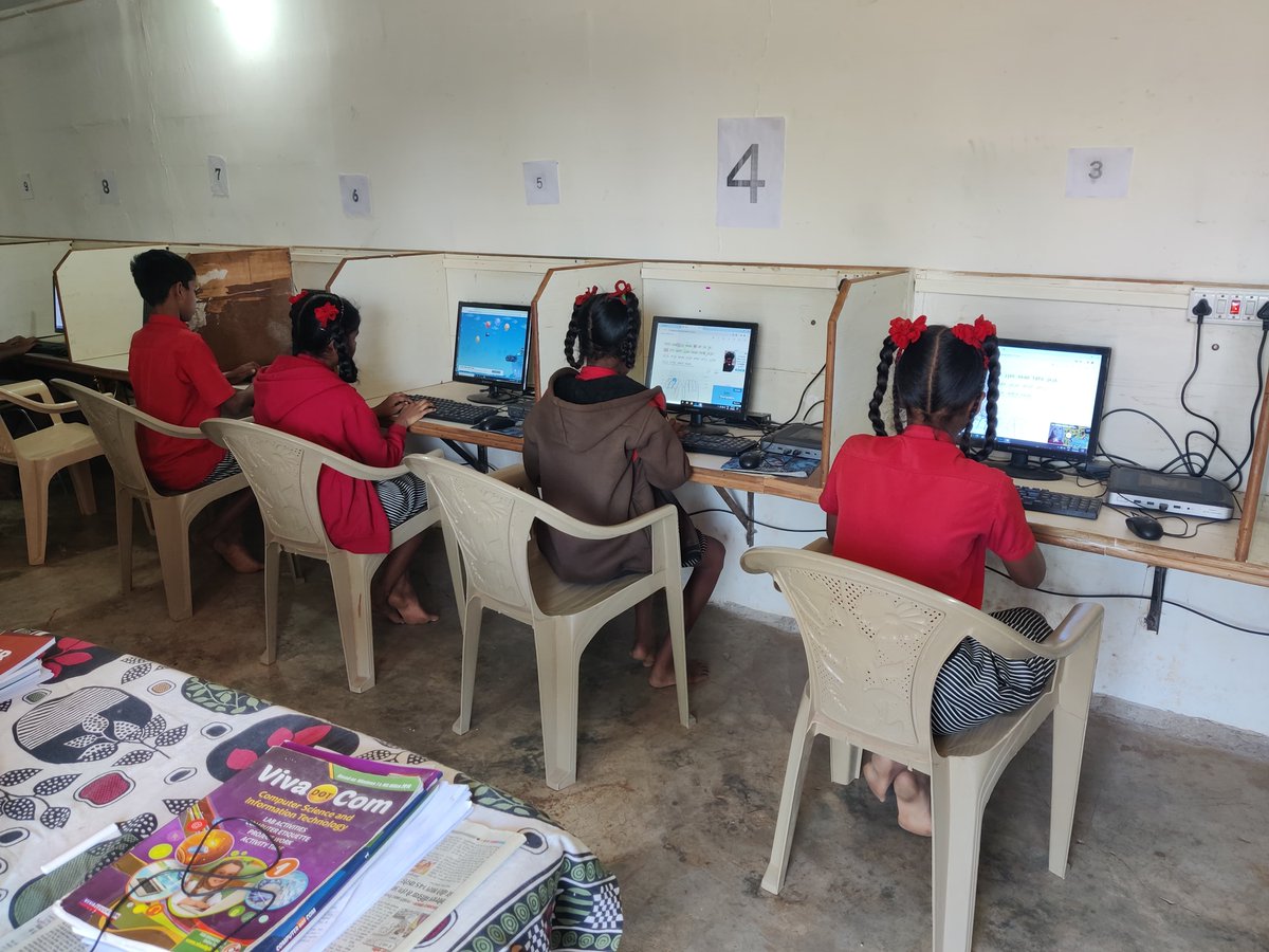 Exploring new horizons at HEM Ashram! Students are delving into the world of computers, learning the basics and discovering endless possibilities. Building digital skills for a brighter future!
@hem_india
 #ComputerEducation #DigitalLearning #StudentSuccess