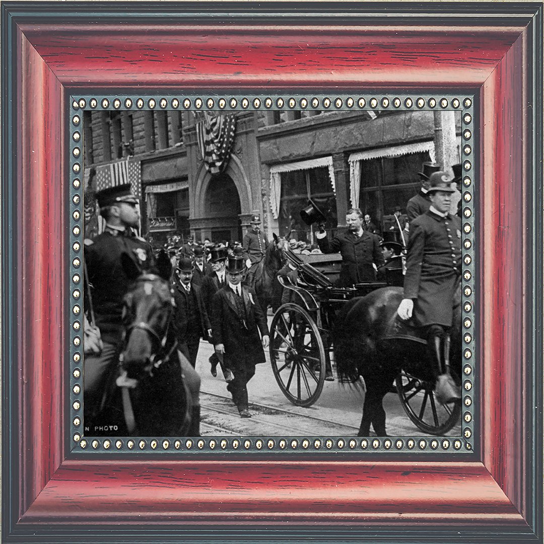 Secret Service operatives flank President Theodore Roosevelt during a visit to Denver, Colorado, May 8, 1905. (Credit; Denver Public Library)