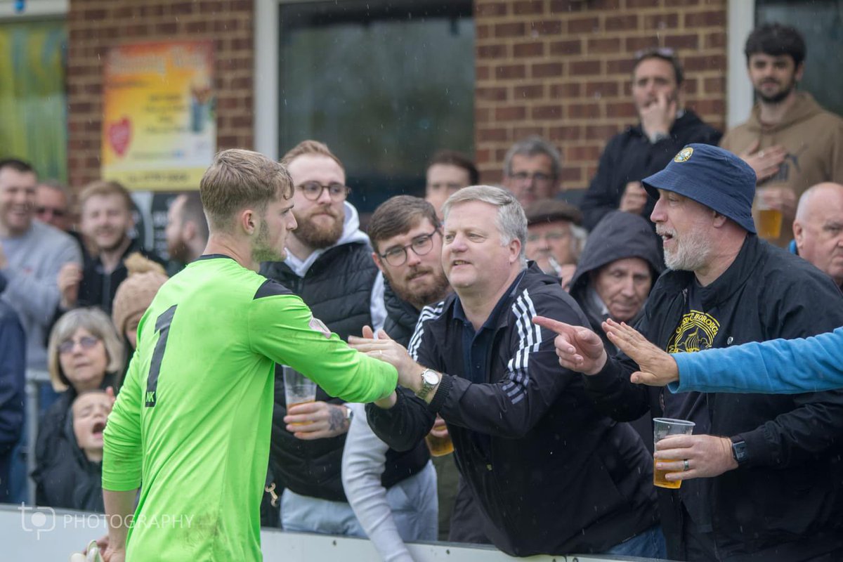 TobySteward12's tweet image. Thank you to everyone @GosportBFC for a great experience on loan. Gutted we couldn’t go all the way but very proud of an amazing season💛💙

-40 games
-15 clean sheets 
-supporters player of the season
-best defensive record in the league 
-Play off semi final