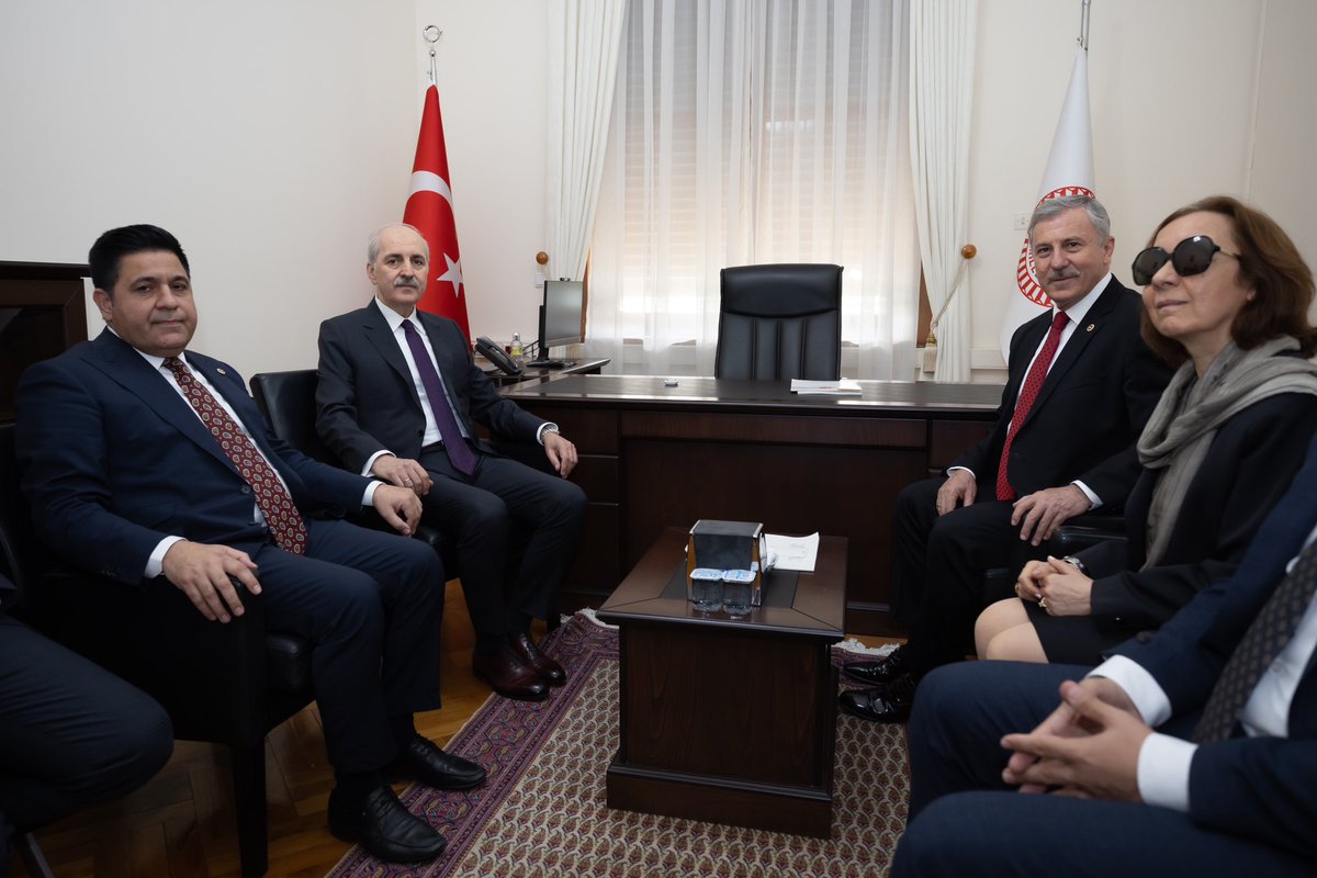 Türkiye Büyük Millet Meclisi Başkanımız @NumanKurtulmus, Saadet Partisi Grup Başkanı Selçuk Özdağ’ı Meclisteki parti grubunda ziyaret etti.
