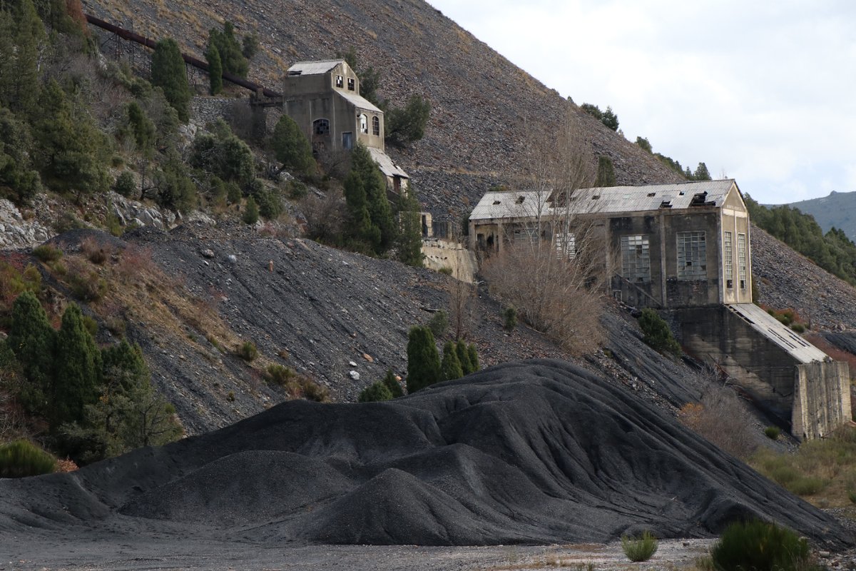 .@jcyl destina 3,6 M€ a la contratación de personas desempleadas en 31 poblaciones mineras de #León y #Palencia El plan #MINEL busca ofrecer alternativas para paliar los efectos del cierre de las minas de carbón y frenar la pérdida de población comunicacion.jcyl.es/web/jcyl/Comun… #CGJCyL