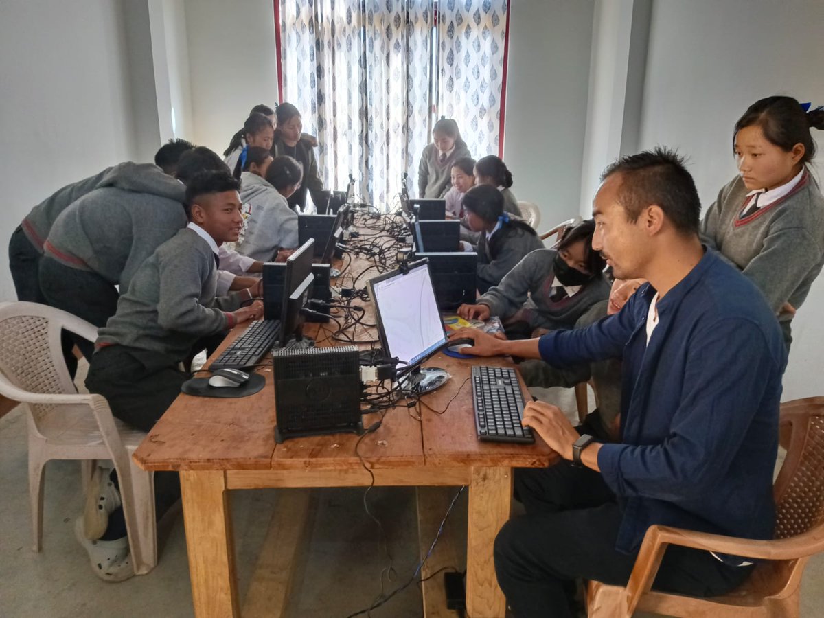 apnipathshala_'s tweet image. Exciting news from Edoding Mission School, Manipur! Students have embarked on their computer learning journey, exploring new horizons and embracing digital education. Here&apos;s to a future filled with endless possibilities! #ComputerEducation #DigitalLearning #StudentSuccess