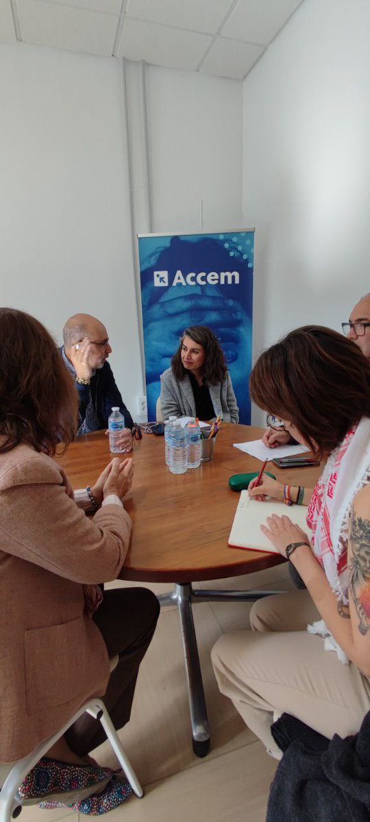 Hoy nos hemos reunido con @Accem_ong para conocer cómo se está gestionando la llegada de las personas migrantes procedentes de la ruta canaria. Necesitamos crear recursos estables que faciliten la integración y convivencia.