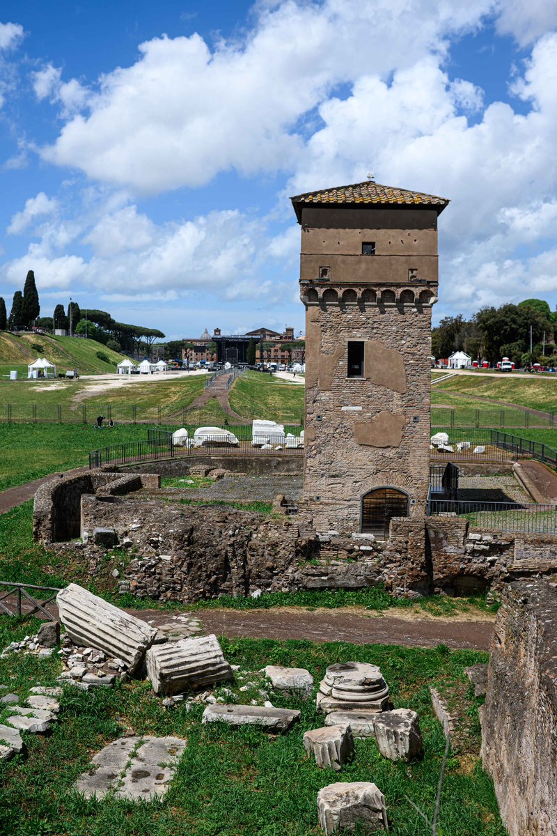 0️⃣4️⃣ Bilder aus der Ewigen Stadt. Vorfreude aufs Halbfinale steigt. 😎

🔜 #ASRB04 | #aCROSSeurope | #Bayer04