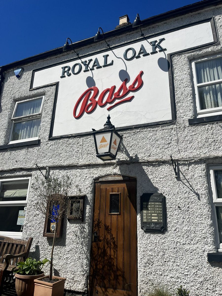 _royaloak's tweet image. Our May #beerfestival opens tomorrow, Fri 3rd May! Come along and sample the delights of the #Derbyshire Peak District area. 

Food served throughout the festival from main meals, to light bites and snacks. Including GourmEgg.

📞01332 662378 

#derby #nottingham Derby CAMRA