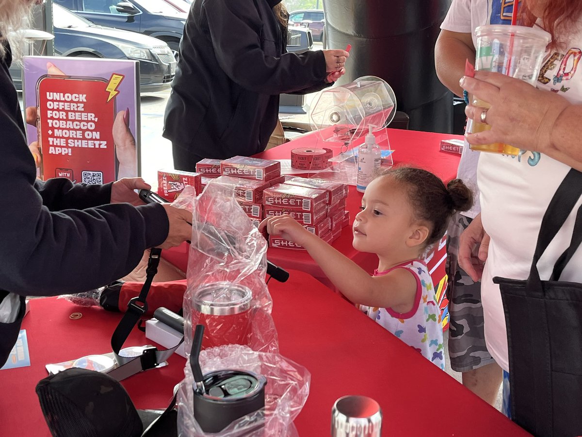 Never too young to start becoming a customer at Sheetz. Kaylani Coleman, 2, and her grandmother came from Catasauqua to the grand opening of Sheetz on E. 4th St. in Bethlehem this morning. @LVNewsdotcom