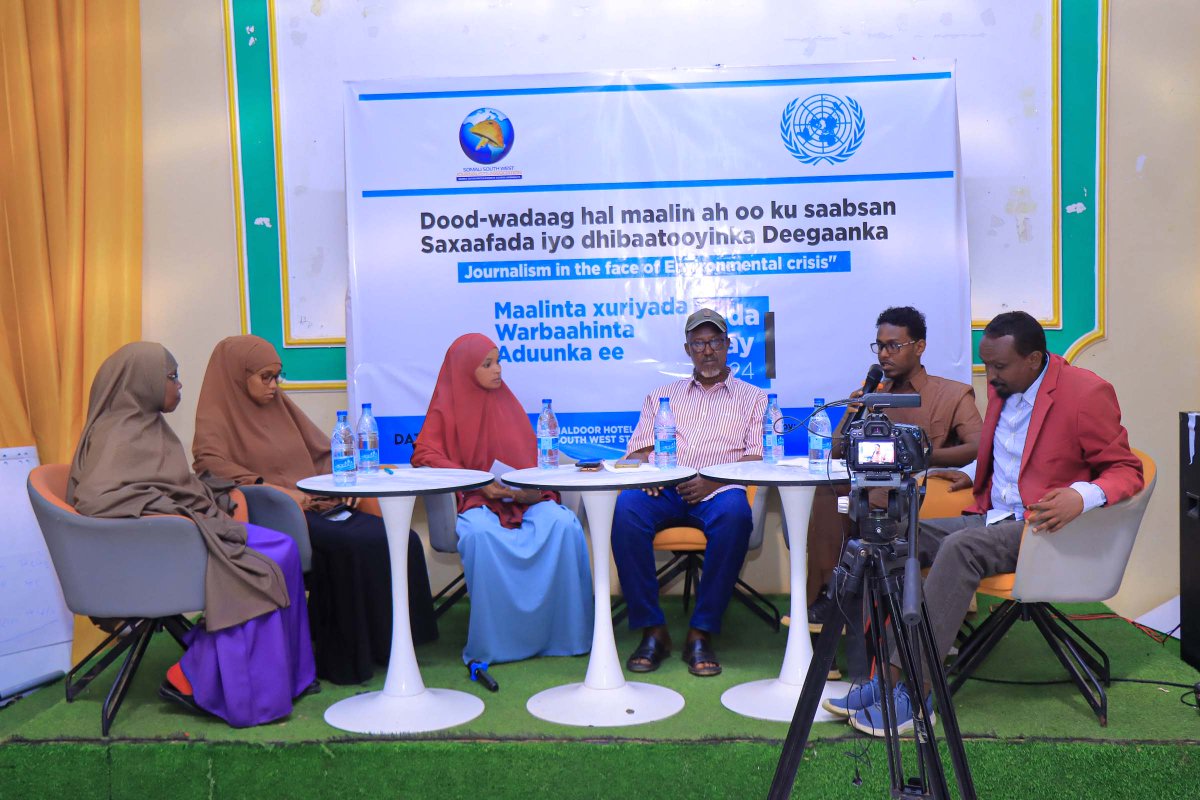 @SOWEJASomalia concluded a highly successful panel discussion for world press freedom day on Journalism in the face of environmental crises, in #Baidoa on Thursday, one day ahead of 3rd may. The panel discussion, conducted with support of @UNSomalia and aimed Journalism to be