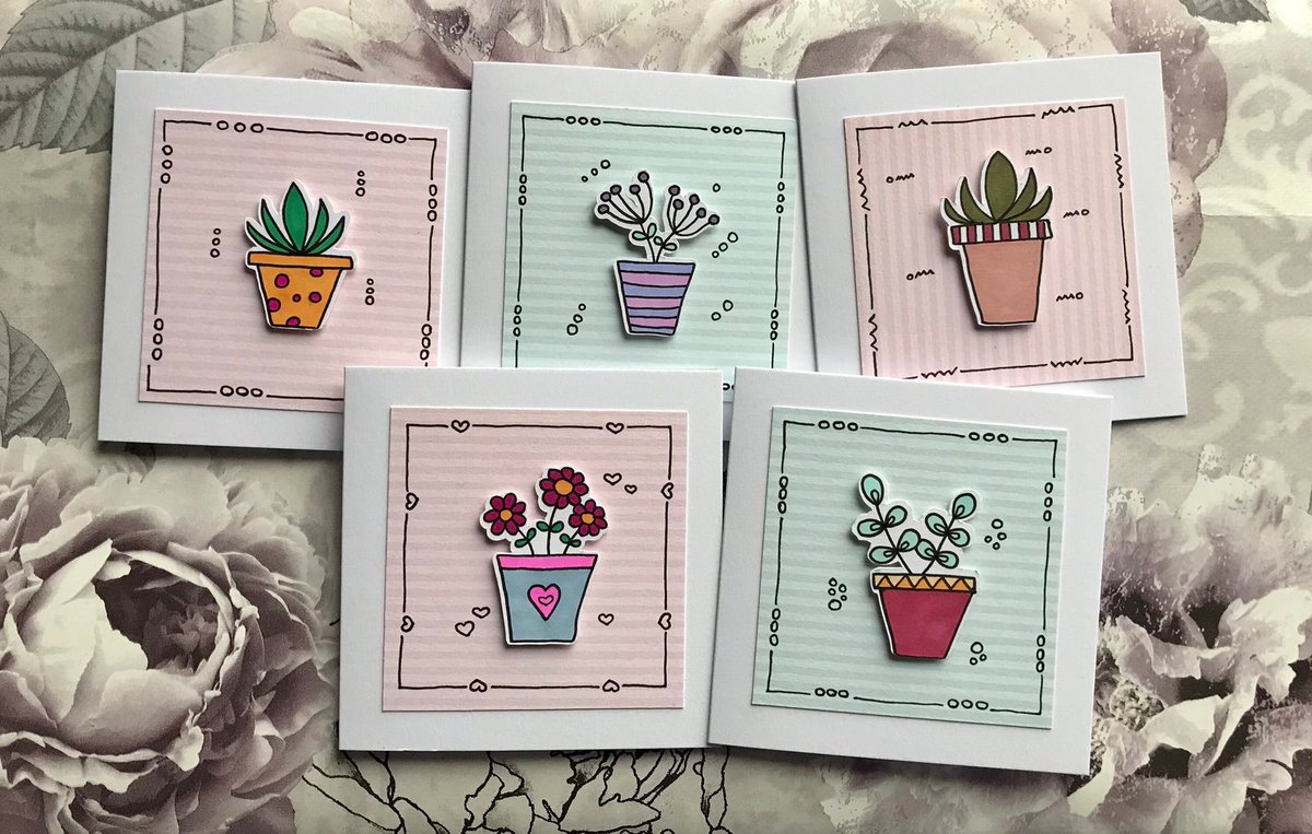 Set of 5 hand drawn pot plant note cards. 

susanzcards.etsy.com/listing/118083…

#MHHSBD #UKMakers #shopindie #craftbizparty 
#etsy