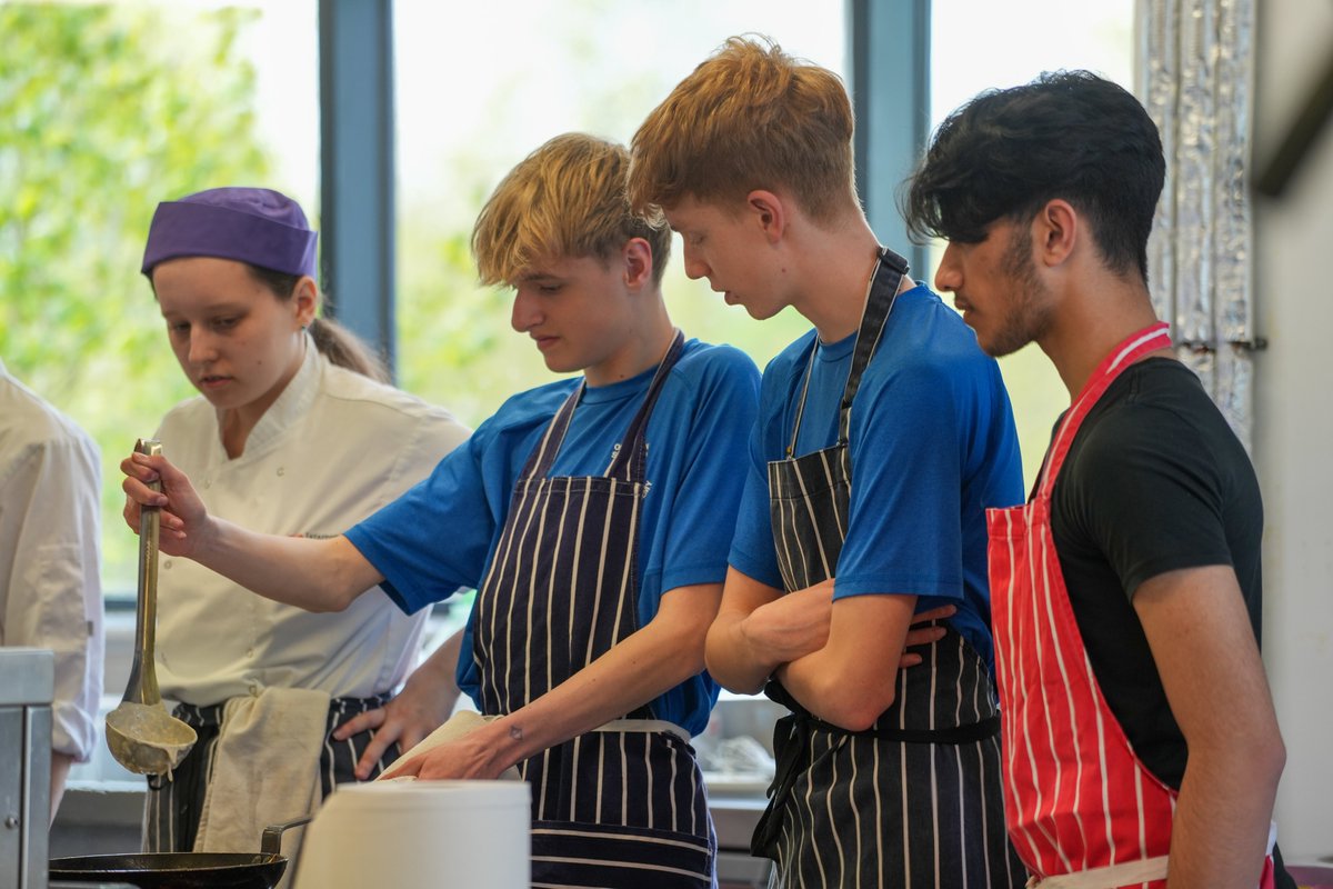 It was a pleasure to speak to Year 10 students at @NSCGStafford yesterday about careers in #Staffordshire tourism. They heard from guests Victoria Hodgkins, Kirsty Graham and Frances-Marie Hitchen, and then enjoyed hands-on activities like making oatcakes! #StaffordshireDay