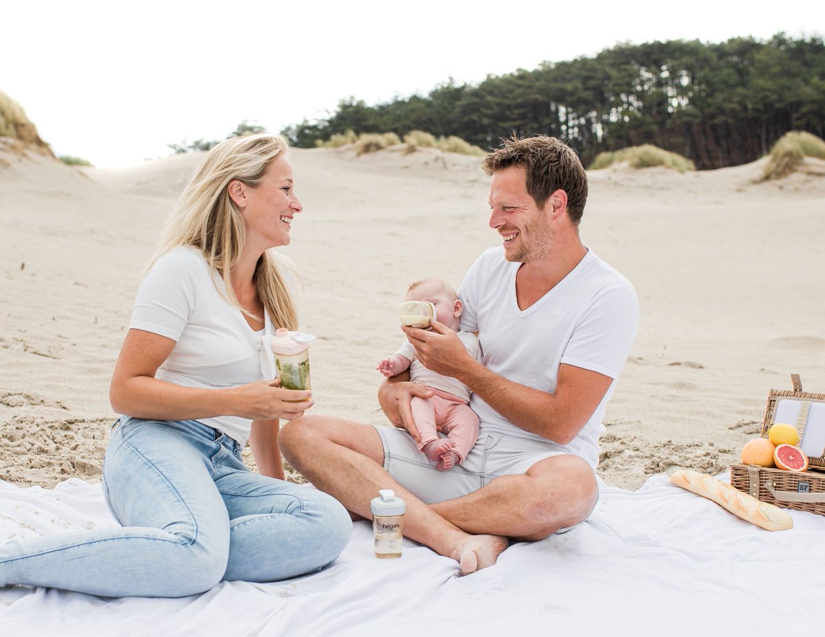 Our bottles are perfect for those Spring picnics🥤🌻⁠ ⁠ Shop the full collection over at l8r.it/wjjp ! #MoreThanJustABottle #hegen #cherishnaturesgift #hegenuk #baby #babybottles #breastfeeding #bottlefeeding #mumlife