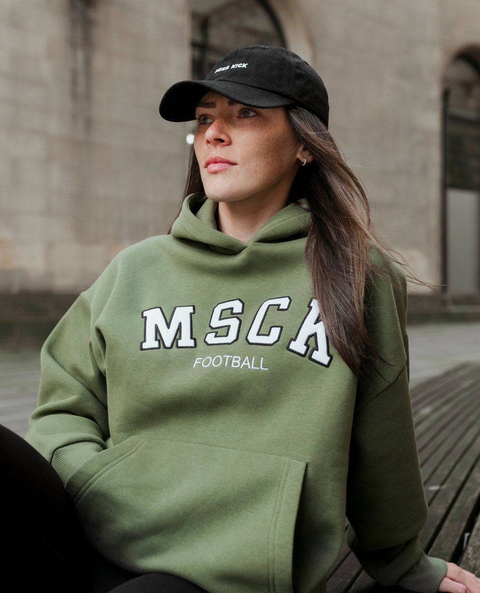 Sometimes all you need is a simple accessory to finish off your outfit. 🧢✨️ misskick.com