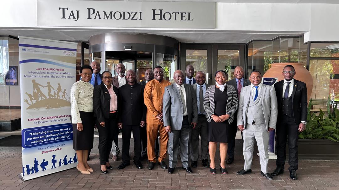 #EnCours - @ECA_OFFICIAL & @_AfricanUnion ont organisé conjointement un atelier de consultation nationale à Lusaka, en #Zambie, sur la #migration internationale en #Afrique : définir un récit positif et éliminer les obstacles à la mobilité le 2 et 3 mai.