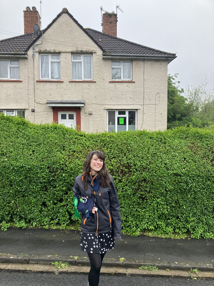 Out on the doorstep today making sure we turn Filwood Green 💚💚💚💚 labour is throwing everything at this but there’s still far more green posters up.