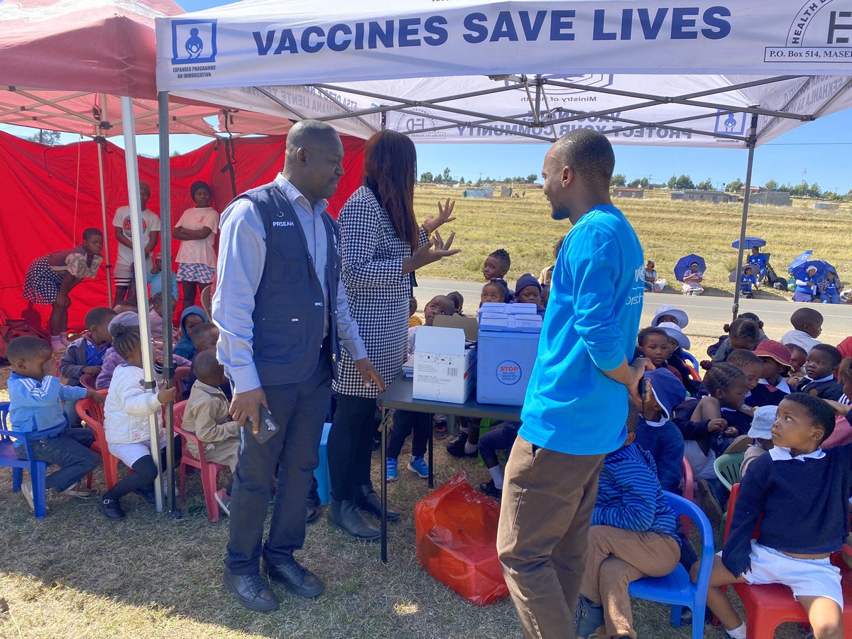 African Vaccination Week @WHOLesotho and @UnicefLesotho raising awareness of the importance of vaccinations.

#VaccinesWork #AVW2024