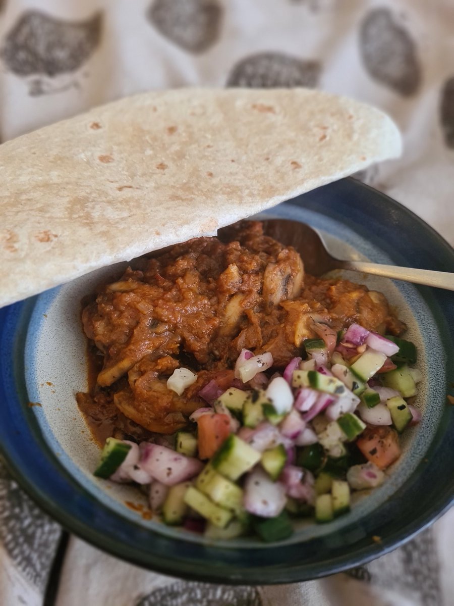 Home made mushroom tikka masala, cucumber and onion salad and a tortilla. Gym food! I'm stuffed now #vegan #veganfood #whatveganseat #veganism #food #lunch 🥕🧅🌽🫚🥦🥒🫘🫛🥬🫑🍅