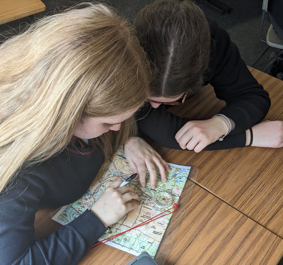 Preparations continue for the Duke of Edinburgh’s Bronze Award Expedition. Our Year 10 students were developing their map reading & navigation skills & are looking forward to completing their expedition and progressing to their Silver Award training.
#DukeofEdinburghAward