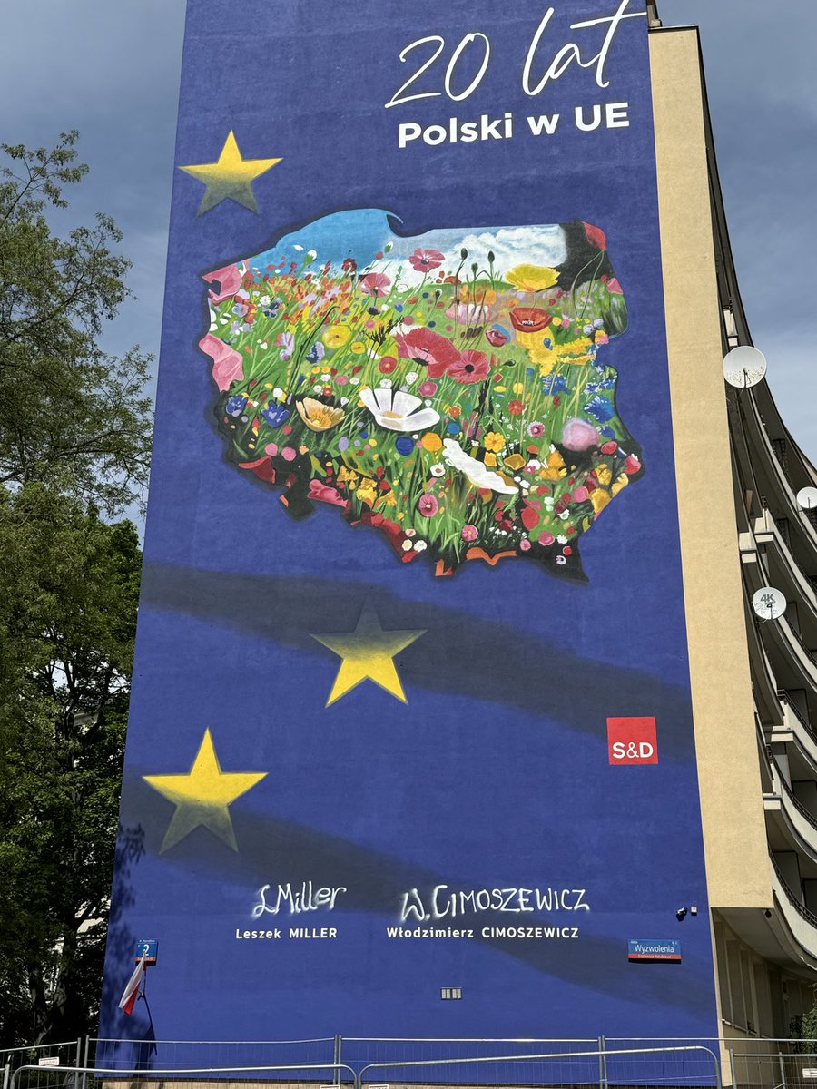 Dziś odsłoniliśmy mural dotyczący 20 rocznicy wejścia Polski do Unii Europejskiej. Prawda, że zachwycający?