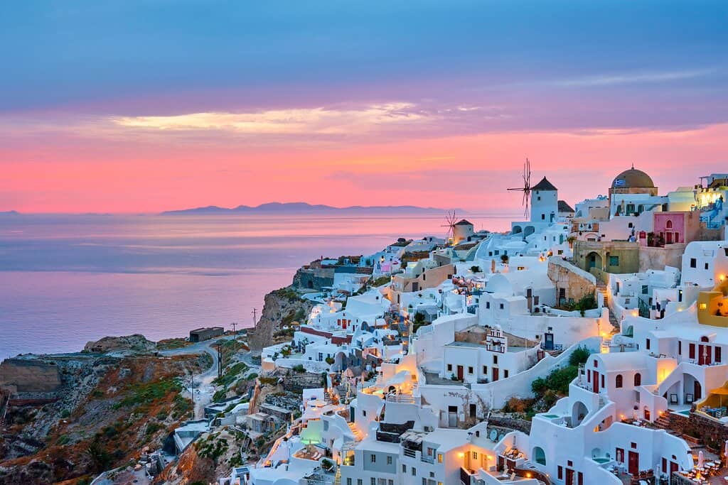 Greece's Tourism Sector Boom: Over 30 Million Visitors in 2023 greekcitytimes.com/2024/05/02/gre…