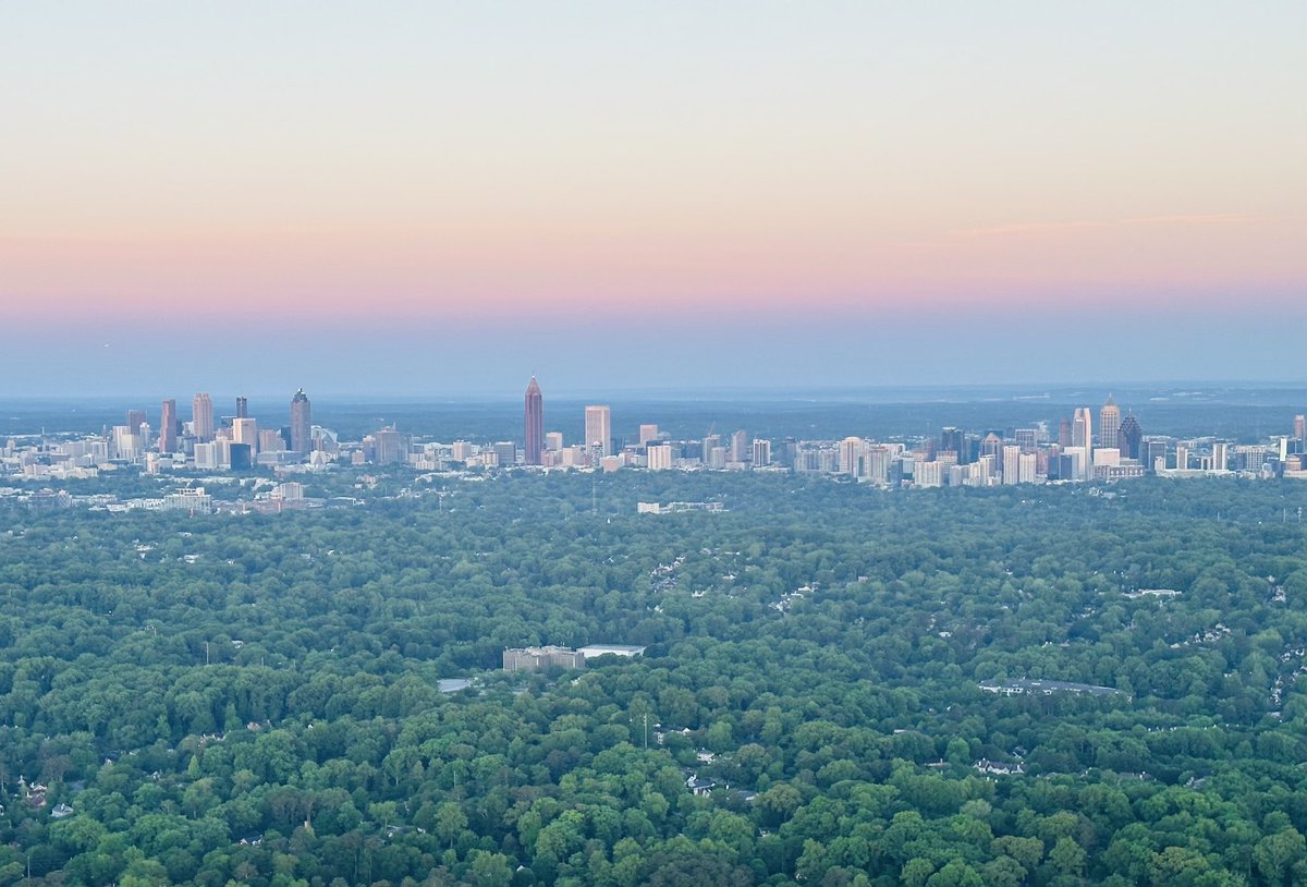 Good Thursday morning #Atlanta @wsbradio #SkyCopter @wsbtv #CaptnCam