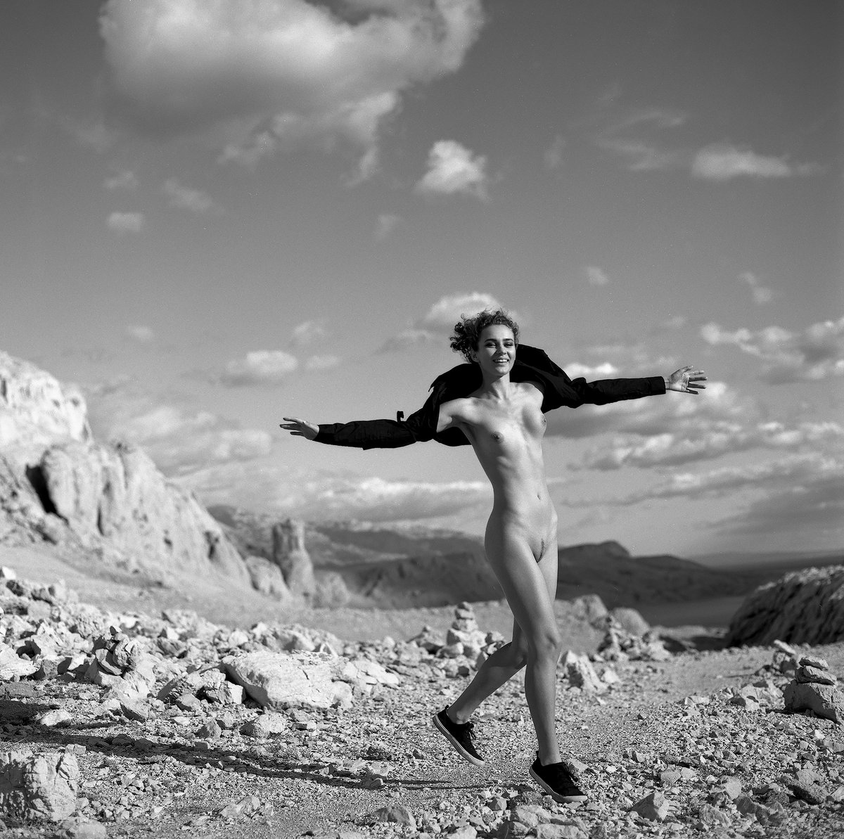 IG: @ ninoveron
IG: @ plenerywchorwacji

#akt #memories #ninoveron #hasselblad #sensual #nude #nudeart #fineart #analog #6x6 #women #bw