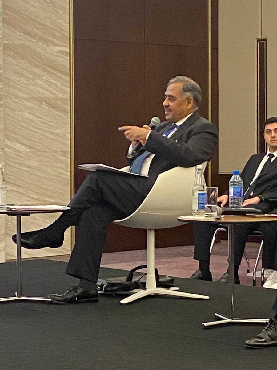 DG ISSI Ambassador Sohail Mahmood shared perspective at a diverse panel on “Social Media: Building Bridges or Walls between People and Cultures?”The panel is part of the “6th World Forum on Intercultural Dialogue”,being held in Baku🇦🇿from 1-3 May & attended by over 100 countries.