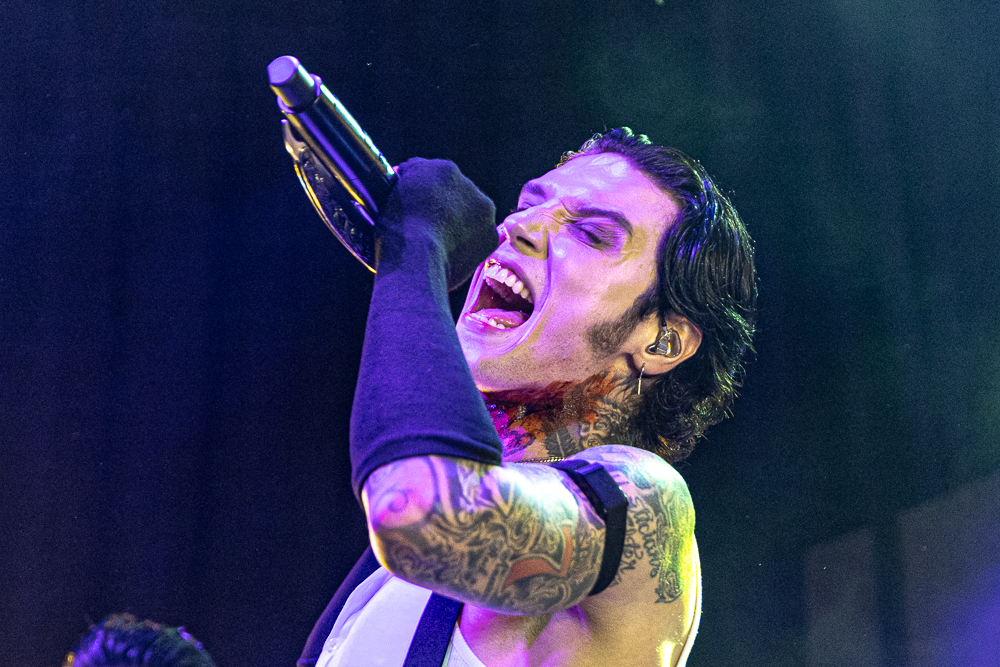 #TOUR: @andyblack performing on stage with @blackveilbrides in Salt Lake City, UT @ The Depot
Photos taken by Eric Peterson