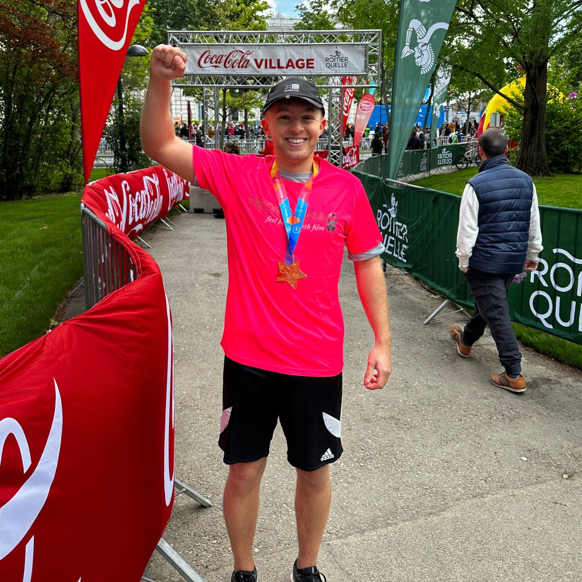 Step aside Forrest! Ryan's on the run 🏃‍♂️💨 Our favourite Systems Manager raced the Vienna Marathon last weekend, raising over £1,000 in aid of @medicinema 🧡 London next year, maybe?